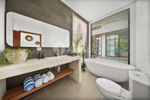 Biệt Thự 3 Phòng Ngủ (Three-Bedroom Villa)