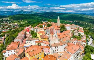 2 Bedroom Awesome Home In Labin