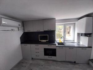 Independent studio in a house in the city