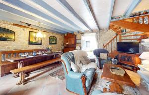 Maisons de vacances Lovely Home In Plouhinec With Wifi : photos des chambres