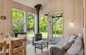 Nice Home In Sjællands Odde With Wifi