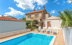 4 Bedroom Pet Friendly Home In Stinjan