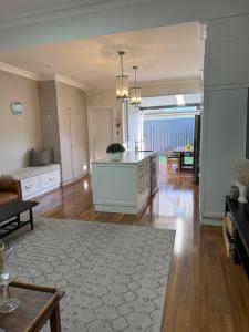 Beautifully renovated maisonette