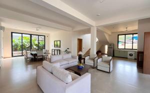 Beach front villa Ashwem Ocean