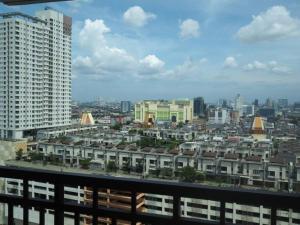 Strategic Thamrin Executive Apt with Pool & Gym by 2ndHome