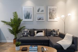 Lovey Unique Property- Garden and Barbeque Area