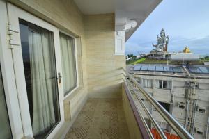 RNS Residency Sea View