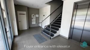 Caves Beach Retreat - close to beach and shops