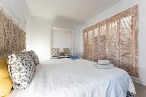 Beautiful frontline apartment