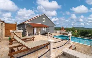 3 Bedroom Nice Home In Blizina Gornja - Kruševo