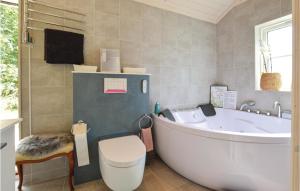 Four-Bedroom Holiday Home In Hojby