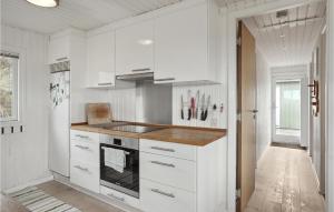 Awesome Home In Løkken