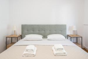 City Vibes Stylish 2BR and a Stunning Balcony