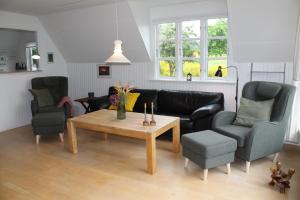 Rent A Charming And Well-Maintained Holiday Home With A Beautiful Sea View In Ebeltoft
