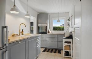 2 Bedroom Cozy Home In Juelsminde