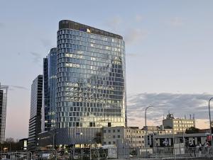 URBAN APARTMENTS GLOBAL PREMIUM, 21st Floor No 5, Free Parking, Self Check-in, No Deposit