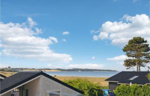 Three-Bedroom Holiday Home In Knebel