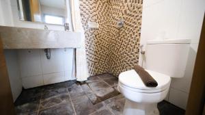 Spacious 3BR Apartment Connected to CITO Mall at Aryaduta Residence Surabaya By Travelio