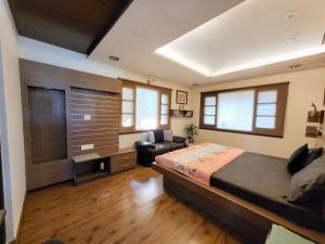 Mayfair Villa 4 bedroom villa