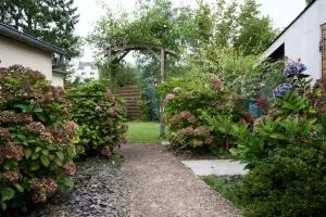 Charmante maison de famille avec jardin - 于泽