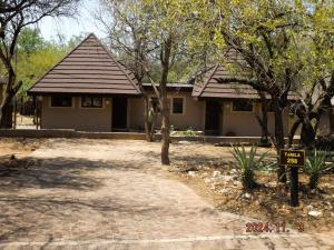 Mabalingwe Nature Reserve - Elephant Lodge - Tjaila