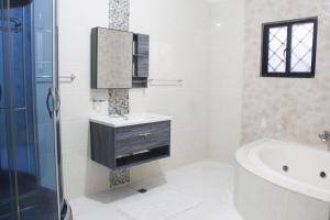 Casa familiar con piscina y cerca de la playa