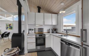 2 Bedroom Lovely Home In Hejls