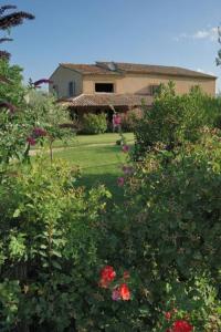Appartements Gite 6-8 pers dans Mas provencal avec piscine et jardin : photos des chambres