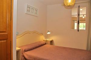 Appartements Gite 6-8 pers dans Mas provencal avec piscine et jardin : photos des chambres