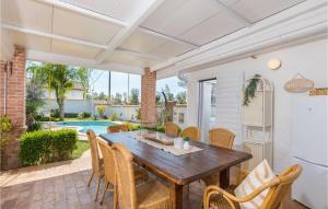 4 Bedroom Awesome Home In Sisan