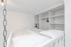 Poznańska 11 by Homeprime