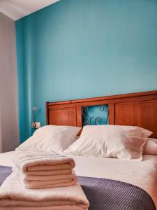 Moreda 48 - 2 Hab y 2 Baños - Garaje y Wifi - VUT-4961-AS