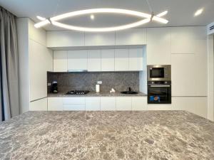 Apartament No 403 Lebada Lake Residence