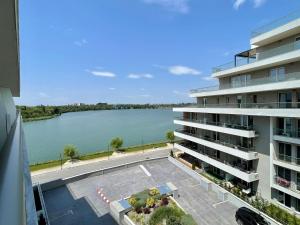 Apartament No 403 Lebada Lake Residence