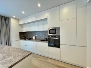 Apartament No 403 Lebada Lake Residence