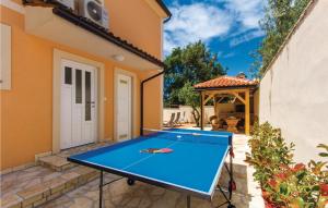 4 Bedroom Lovely Home In Betiga 