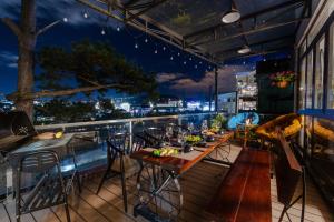 Deluxe giường đôi Hướng phố (Deluxe Double City View)