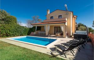 Nice Home In Krvavici