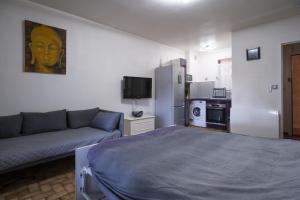 Joli Studio Proche de la Mer