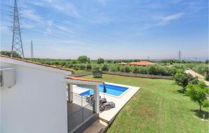 3 Bedroom Gorgeous Home In Galizana
