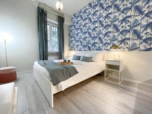 Blue Palm Jungle Studio Self Checkin Design