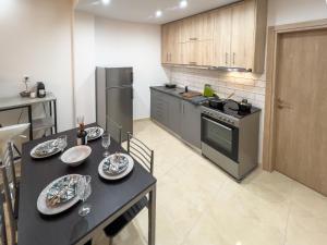 SpaceSix "DownTown Premium Loft" by #Gimispace Rentals