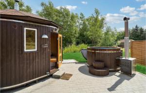 Cozy Home In Præstø With Kitchen