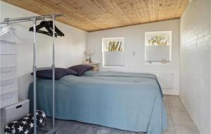 Amazing Home In Horslunde With Kitchen