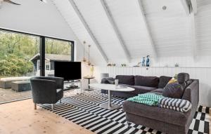 3 Bedroom Lovely Home In Spøttrup