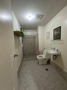 Spacious 1 Bedroom near Airport & Seaport or Pier