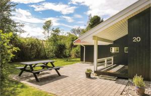 Holiday Home Humble 34 With Hot Tub