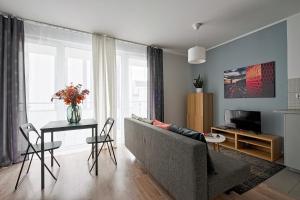 Golden ApartmentsOp32