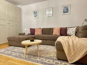 Apartment No 902 Circului Park Tower