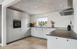 Nice Home In Nørre Nebel With Kitchen